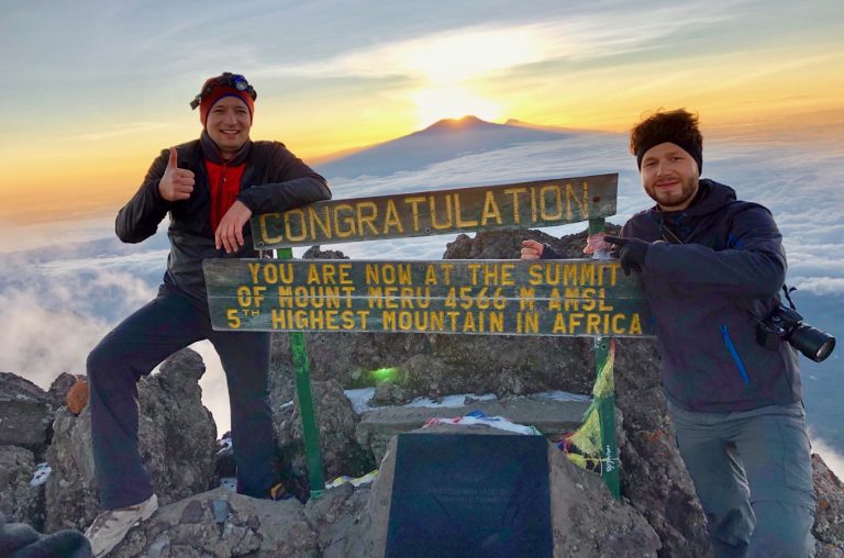 4-DAY-UNFORGETTABLE-MOUNT-MERU-TREKKING