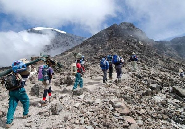 10天乞力马扎罗山北部环线：终极风景徒步