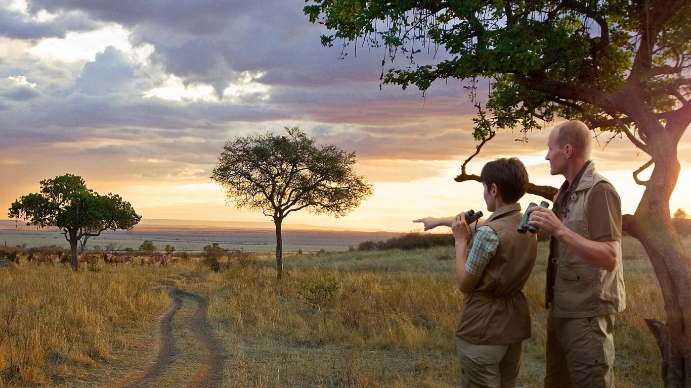 5 Days: Tarangire, Serengeti, Ngorongoro Crater & Lake Manyara